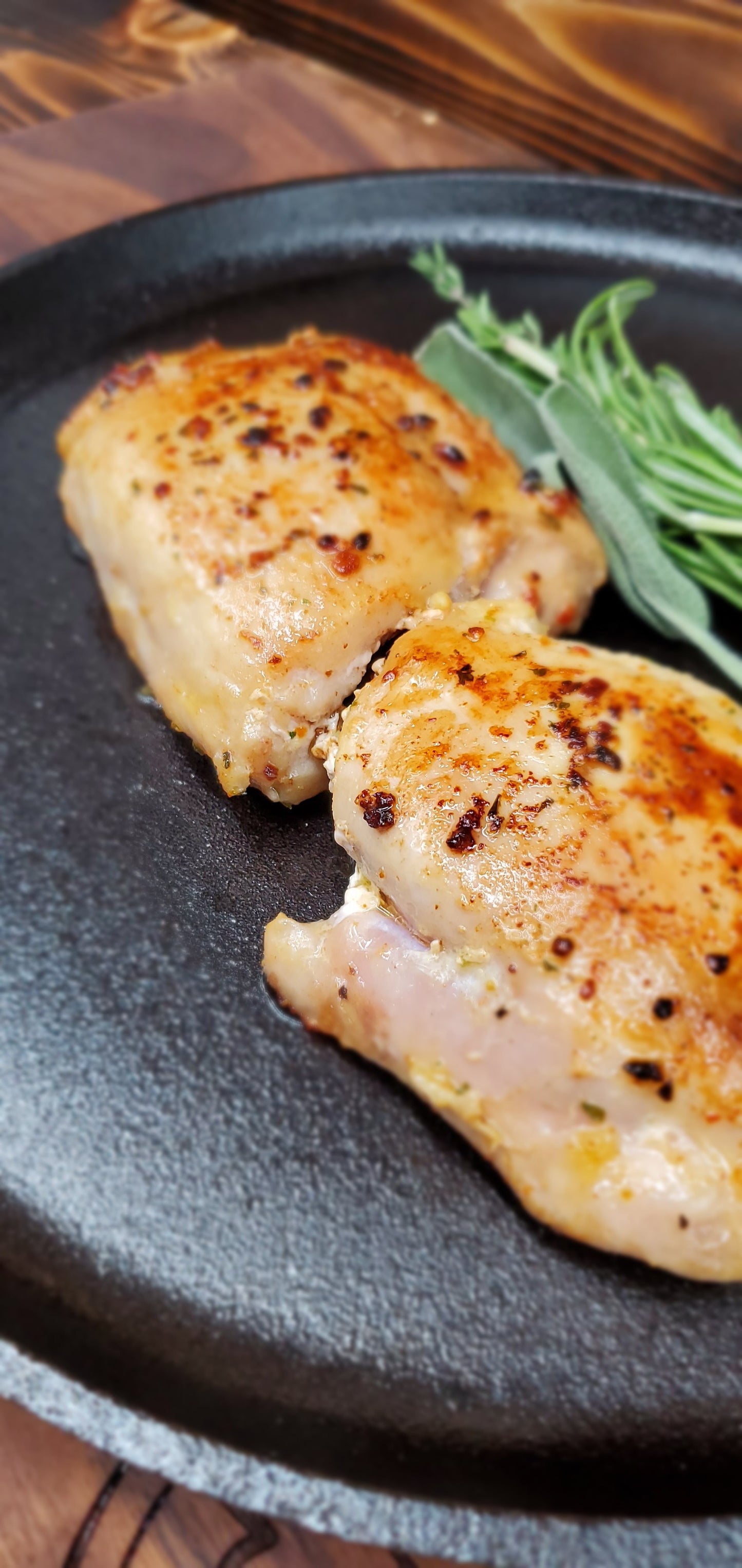 2- Packs -Boneless Skinless Chicken Thighs 8-10